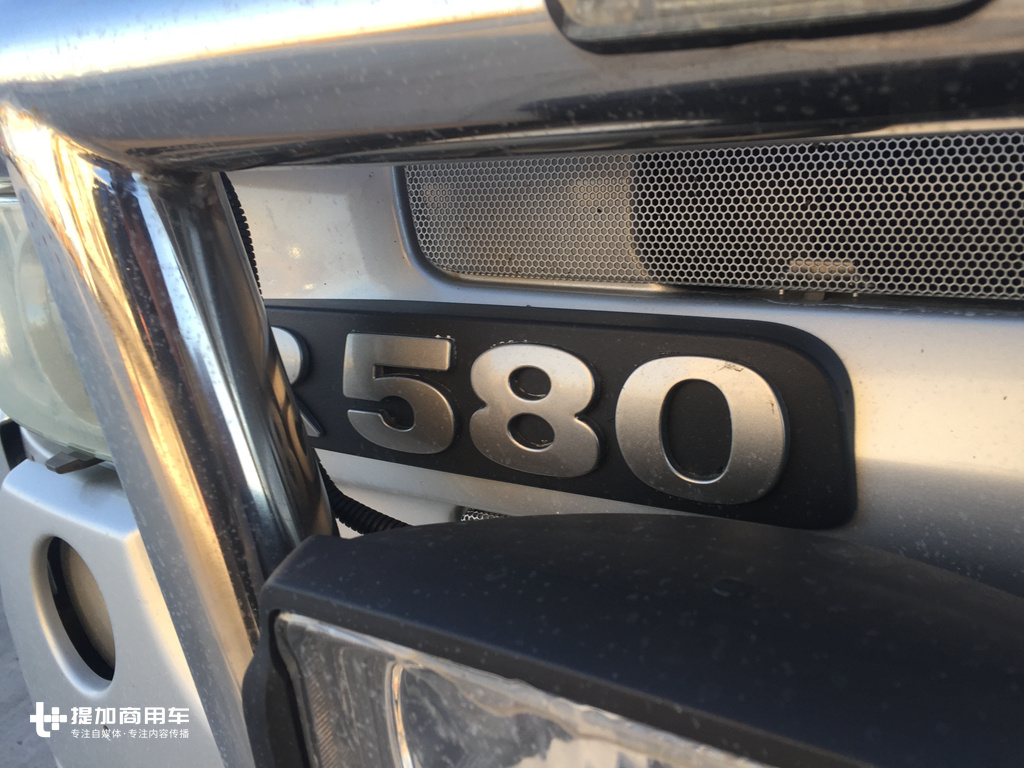 TOPLINE驾驶室，还是V8动力，近距离体验上一代斯堪尼亚的王者车型R580 - 第5张