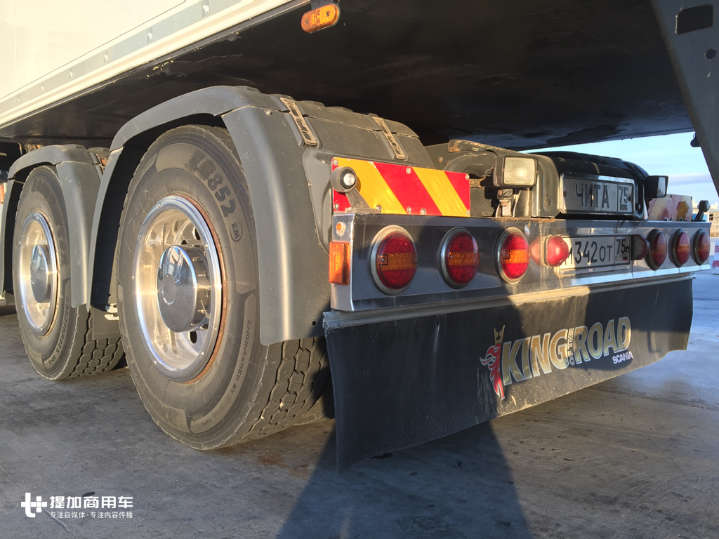 TOPLINE驾驶室，还是V8动力，近距离体验上一代斯堪尼亚的王者车型R580 - 第14张