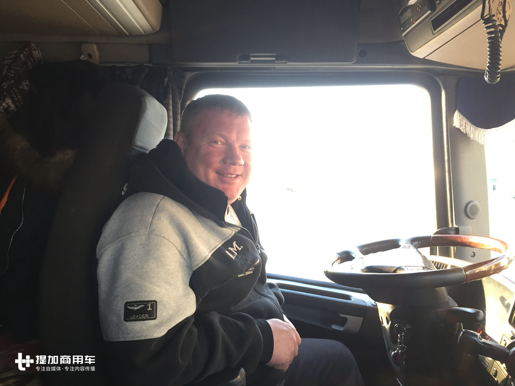 TOPLINE驾驶室，还是V8动力，近距离体验上一代斯堪尼亚的王者车型R580 - 第18张