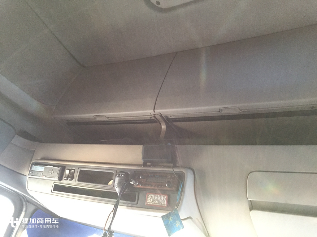 TOPLINE驾驶室，还是V8动力，近距离体验上一代斯堪尼亚的王者车型R580 - 第25张