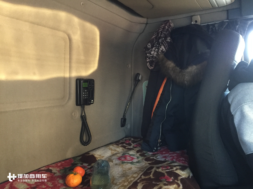 TOPLINE驾驶室，还是V8动力，近距离体验上一代斯堪尼亚的王者车型R580 - 第26张