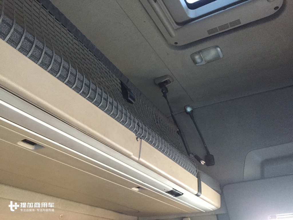 TOPLINE驾驶室，还是V8动力，近距离体验上一代斯堪尼亚的王者车型R580 - 第27张