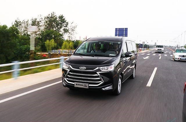 不愧为MPV界的风云车型,江淮瑞风M4 2018年揽下九项行业大奖 - 第2张 - 提加商用车网 不愧为MPV界的风云车型,江淮瑞风M4 2018年揽下九项行业大奖 - 第2张