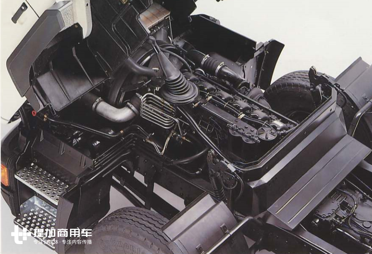 德龙F2000的原型车,带您见识一辆30多年车龄的曼恩F90牵引车 - 第15张 - 提加商用车网 德龙F2000的原型车,带您见识一辆30多年车龄的曼恩F90牵引车 - 第15张
