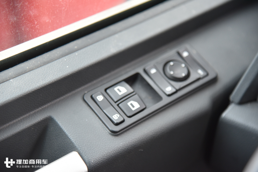 驾驶室纯平地板,带车载冰箱,带您见识下徐工推出的旗舰重卡G9 - 第22张 - 提加商用车网 驾驶室纯平地板,带车载冰箱,带您见识下徐工推出的旗舰重卡G9 - 第22张