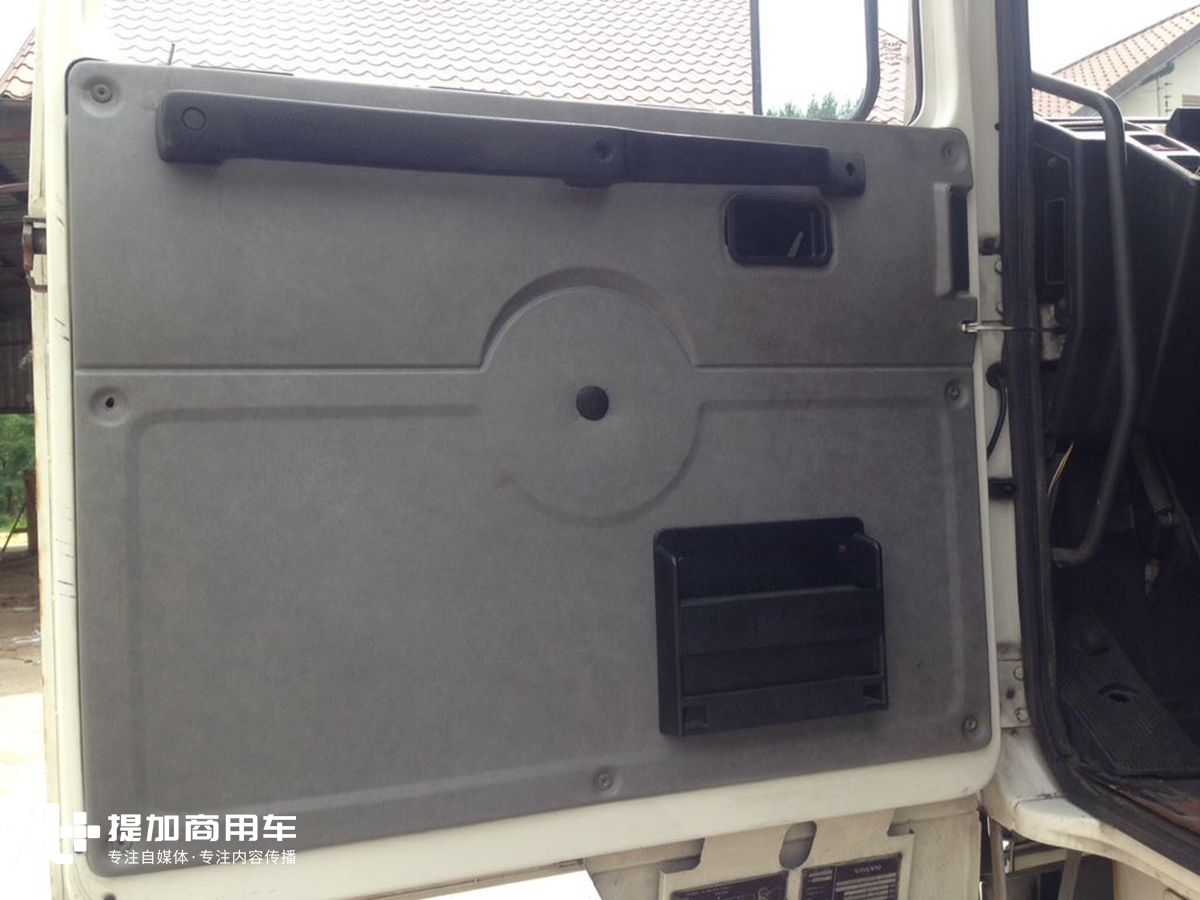 上世纪国内的进口卡车都在港口?曾服役上海港的沃尔沃F10卡车实拍 - 第7张 - 提加商用车网 上世纪国内的进口卡车都在港口?曾服役上海港的沃尔沃F10卡车实拍 - 第7张