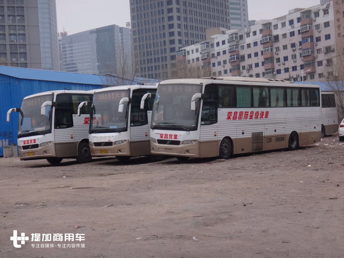国内公路客运黄金时代落幕的见证者，还在运营的沃尔沃9800高端客车实拍 - 第21张