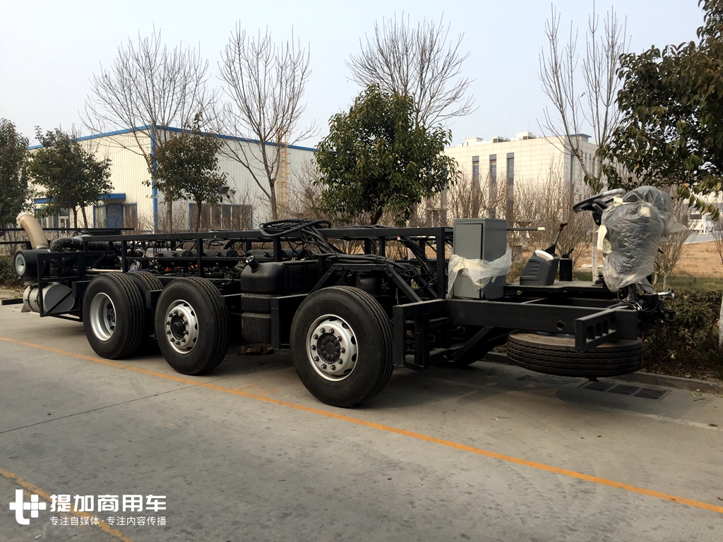 国内公路客运黄金时代落幕的见证者，还在运营的沃尔沃9800高端客车实拍 - 第23张