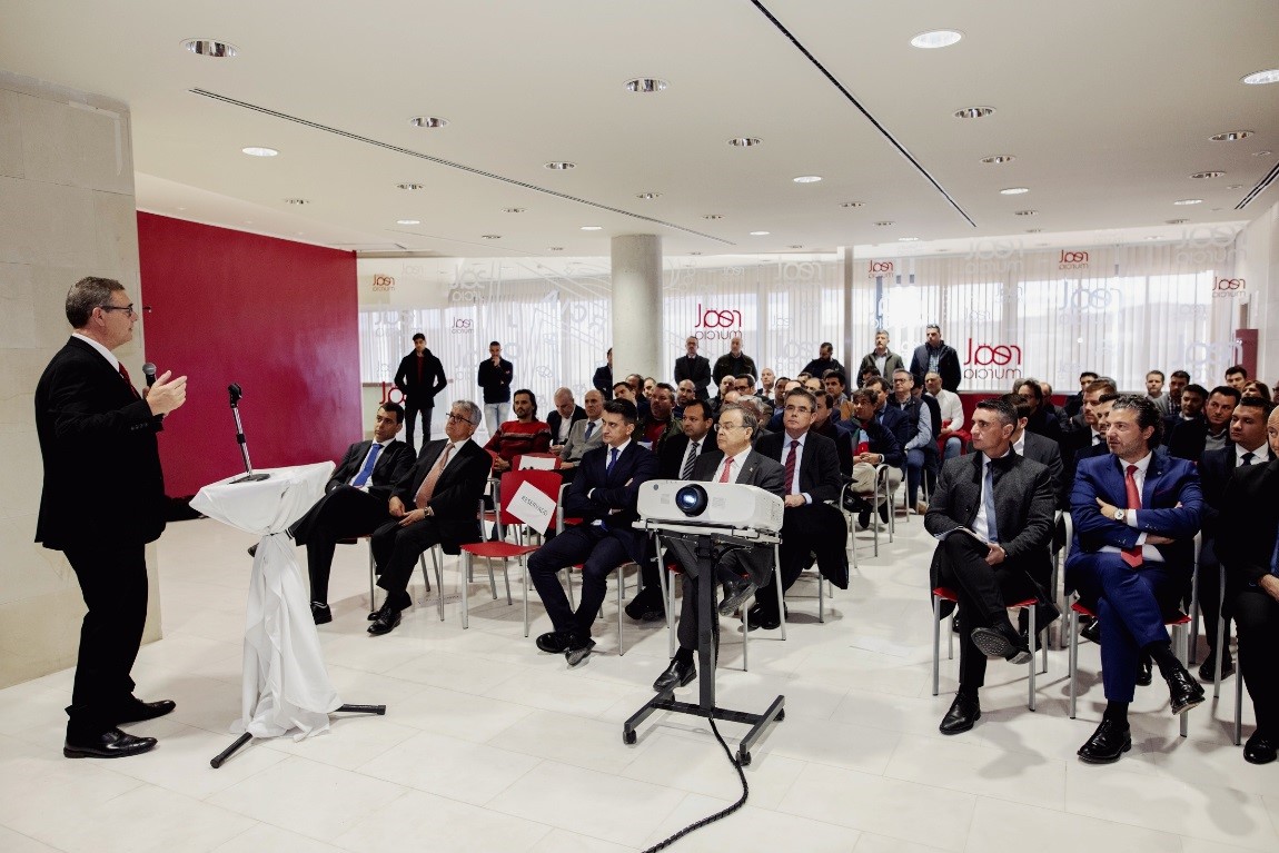 再推硬核产品!比亚迪纯电动卡车欧洲首秀 - 第3张 - 提加商用车网 再推硬核产品!比亚迪纯电动卡车欧洲首秀 - 第3张