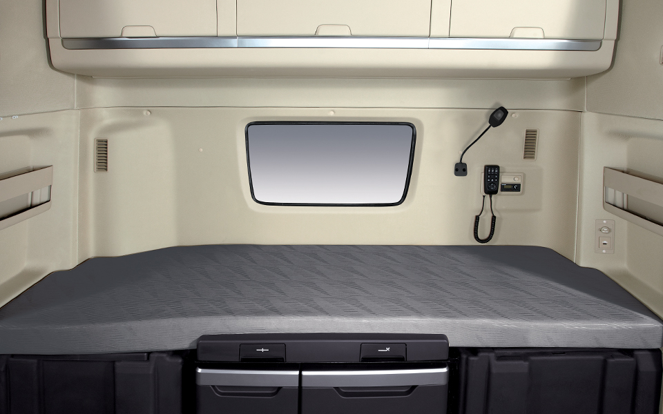 配置向欧洲卡车看齐,带您见识韩国现代最新发布的创虎Pro重卡 - 第9张 - 提加商用车网 配置向欧洲卡车看齐,带您见识韩国现代最新发布的创虎Pro重卡 - 第9张