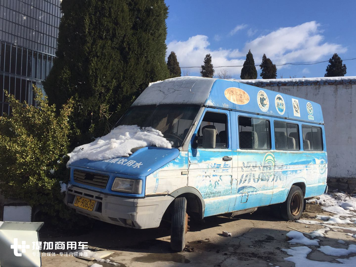 从红极一时的南京依维柯中巴说起,依维柯Daily轻客六代车型大科普 - 第2张 - 提加商用车网 从红极一时的南京依维柯中巴说起,依维柯Daily轻客六代车型大科普 - 第2张