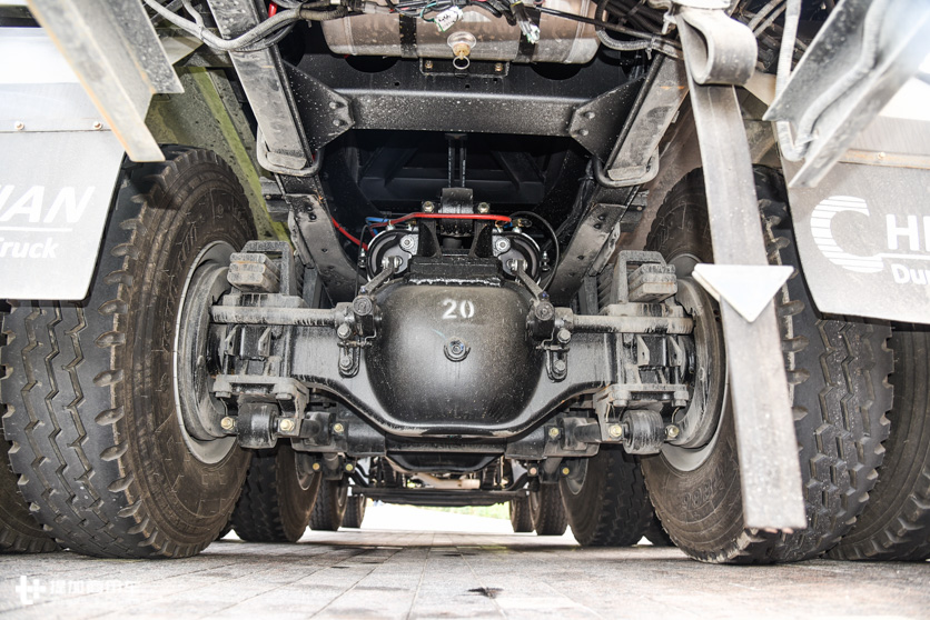 这是目前深圳销量最好的自卸?LNG动力的华菱4轴自卸车实拍 - 第10张 - 提加商用车网 这是目前深圳销量最好的自卸?LNG动力的华菱4轴自卸车实拍 - 第10张