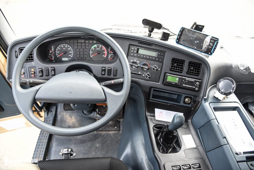 这是目前深圳销量最好的自卸?LNG动力的华菱4轴自卸车实拍 - 第15张 - 提加商用车网 这是目前深圳销量最好的自卸?LNG动力的华菱4轴自卸车实拍 - 第15张