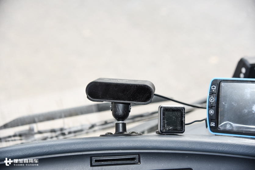 这是目前深圳销量最好的自卸?LNG动力的华菱4轴自卸车实拍 - 第17张 - 提加商用车网 这是目前深圳销量最好的自卸?LNG动力的华菱4轴自卸车实拍 - 第17张