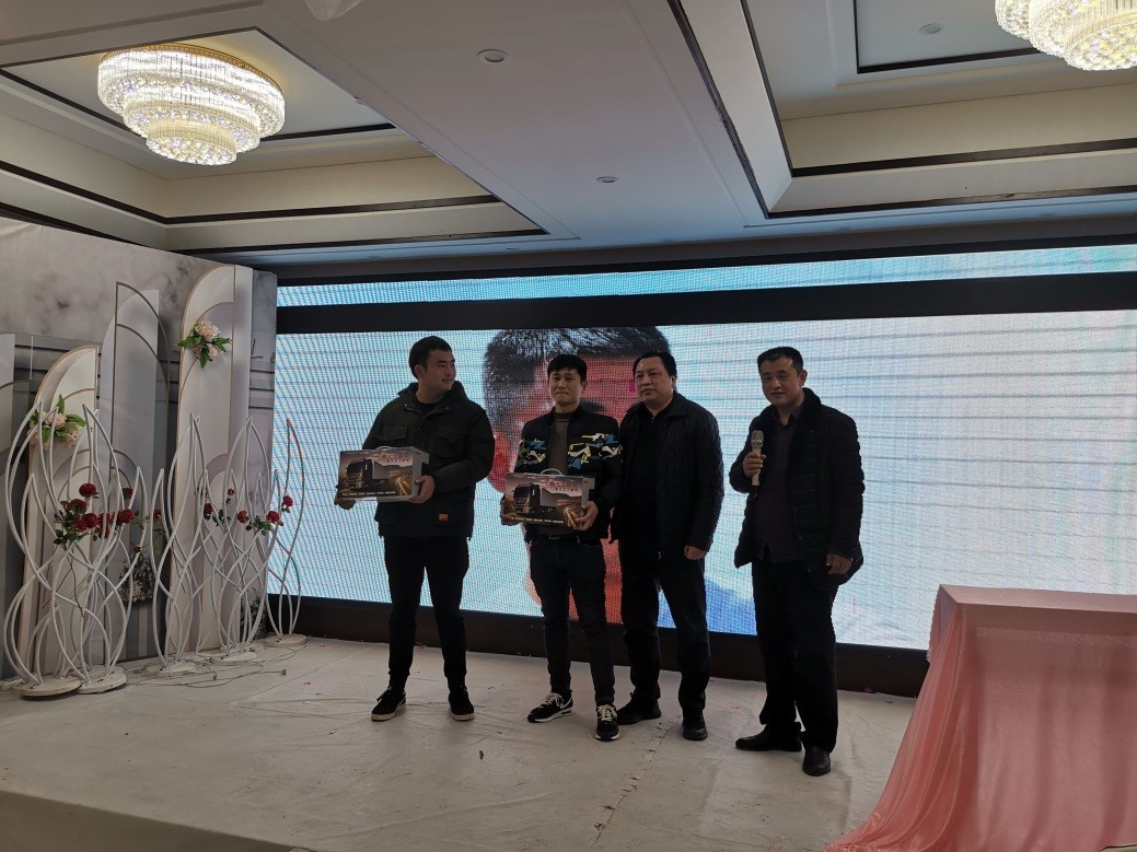 淮南用户喜提3台,东风天龙旗舰KX市场再现突破 - 第3张 - 提加商用车网 淮南用户喜提3台,东风天龙旗舰KX市场再现突破 - 第3张