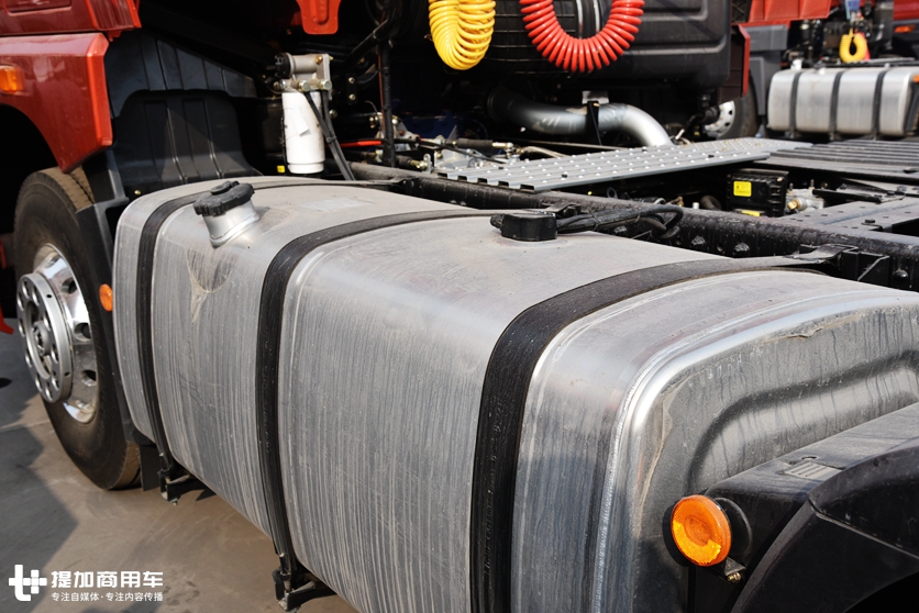 配550马力潍柴发动机,老司机为您解读解放的另一款旗舰重卡JH6 - 第6张 - 提加商用车网 配550马力潍柴发动机,老司机为您解读解放的另一款旗舰重卡JH6 - 第6张