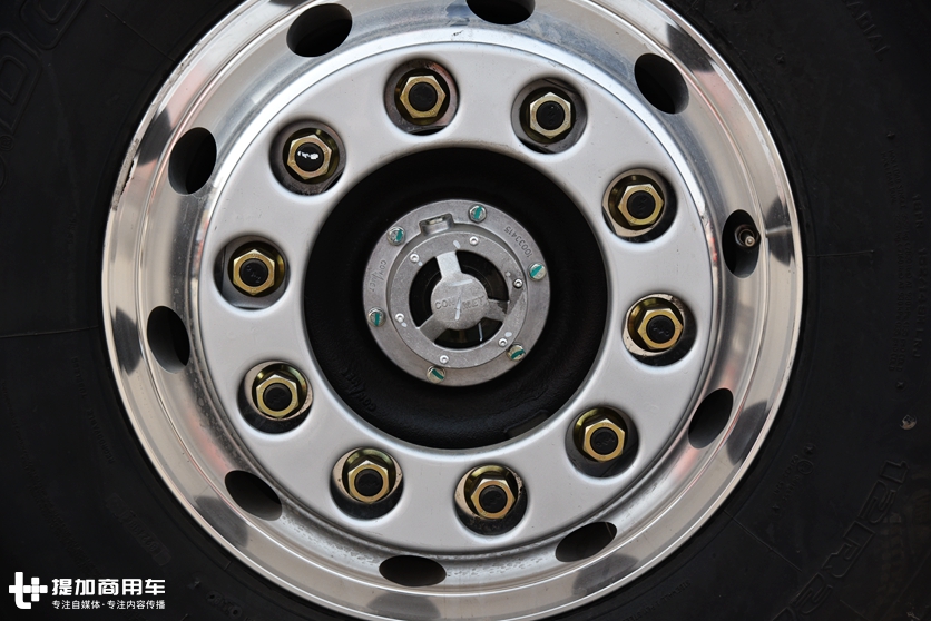 配550马力潍柴发动机,老司机为您解读解放的另一款旗舰重卡JH6 - 第8张 - 提加商用车网 配550马力潍柴发动机,老司机为您解读解放的另一款旗舰重卡JH6 - 第8张