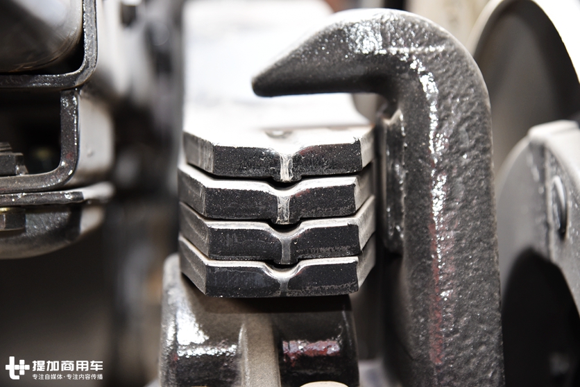 配550马力潍柴发动机,老司机为您解读解放的另一款旗舰重卡JH6 - 第9张 - 提加商用车网 配550马力潍柴发动机,老司机为您解读解放的另一款旗舰重卡JH6 - 第9张