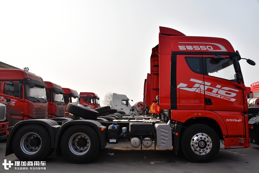 配550马力潍柴发动机,老司机为您解读解放的另一款旗舰重卡JH6 - 第10张 - 提加商用车网 配550马力潍柴发动机,老司机为您解读解放的另一款旗舰重卡JH6 - 第10张