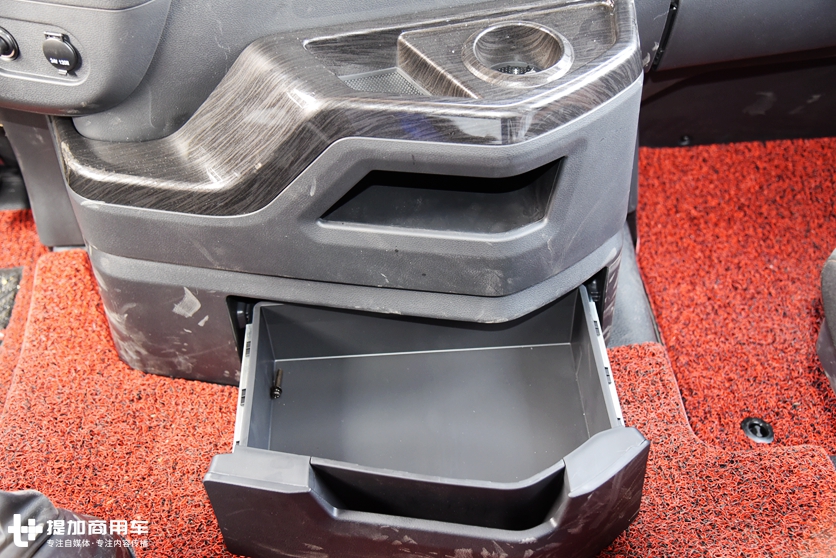 配550马力潍柴发动机,老司机为您解读解放的另一款旗舰重卡JH6 - 第17张 - 提加商用车网 配550马力潍柴发动机,老司机为您解读解放的另一款旗舰重卡JH6 - 第17张