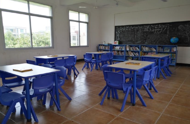 沃尔沃卡车图书馆关爱计划,照亮乡村儿童的未来之路 - 第3张 - 提加商用车网 沃尔沃卡车图书馆关爱计划,照亮乡村儿童的未来之路 - 第3张