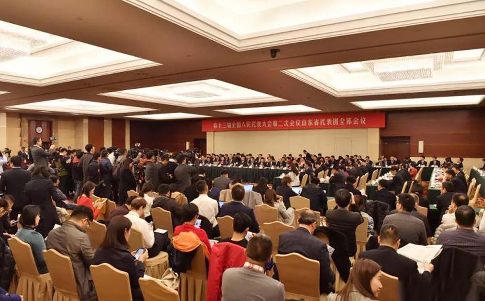 谭旭光两会答记者问,要把中国重汽打造成世界一流品牌 - 第2张 - 提加商用车网 谭旭光两会答记者问,要把中国重汽打造成世界一流品牌 - 第2张