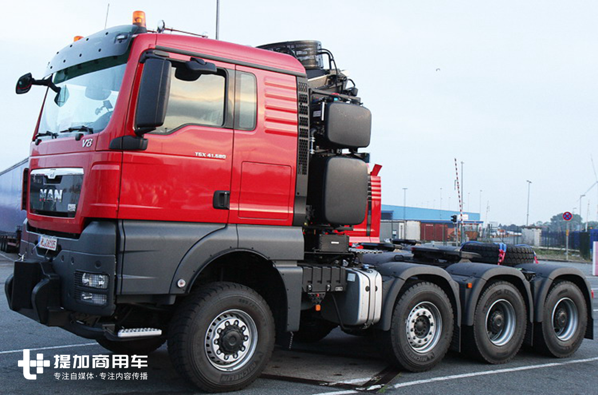 来自德国MAN的高端旗舰卡车，680马力V8动力的TGX牵引车实拍 - 第3张