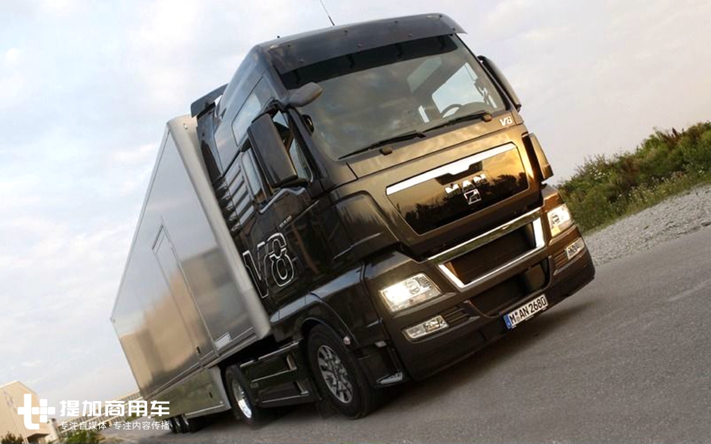 来自德国man的高端旗舰卡车 680马力v8动力的tgx牵引车实拍 提加商用车网