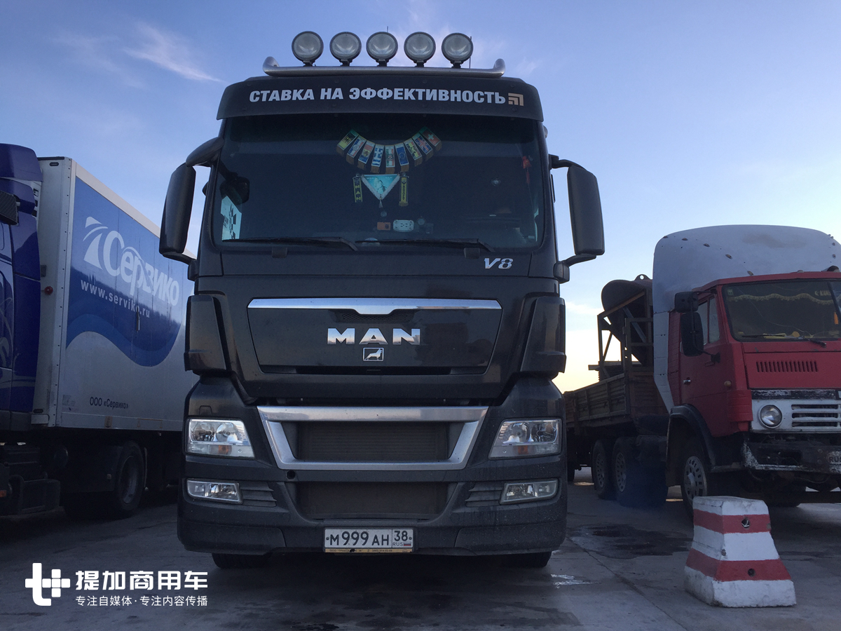 来自德国MAN的高端旗舰卡车，680马力V8动力的TGX牵引车实拍 - 第5张