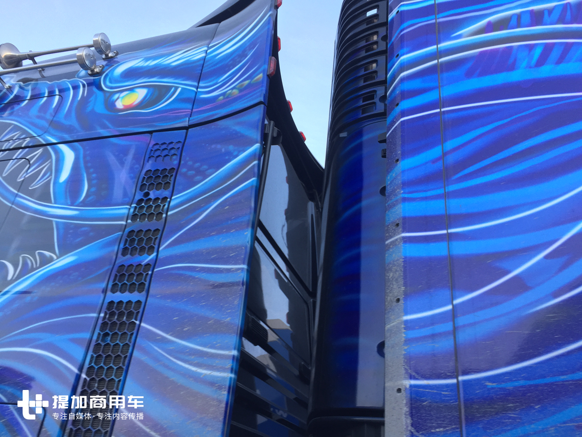 来自德国MAN的高端旗舰卡车，680马力V8动力的TGX牵引车实拍 - 第7张