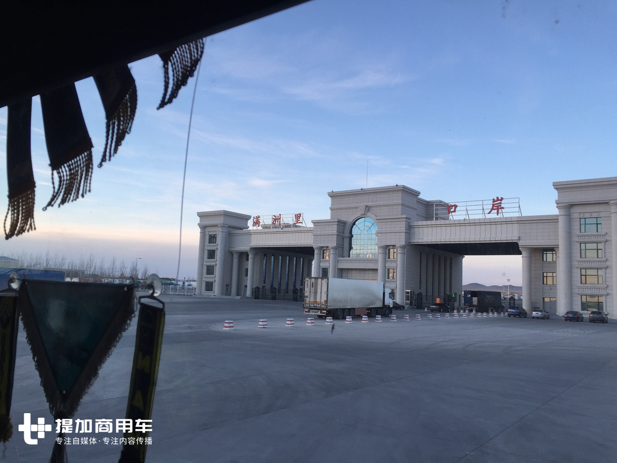 来自德国MAN的高端旗舰卡车，680马力V8动力的TGX牵引车实拍 - 第15张