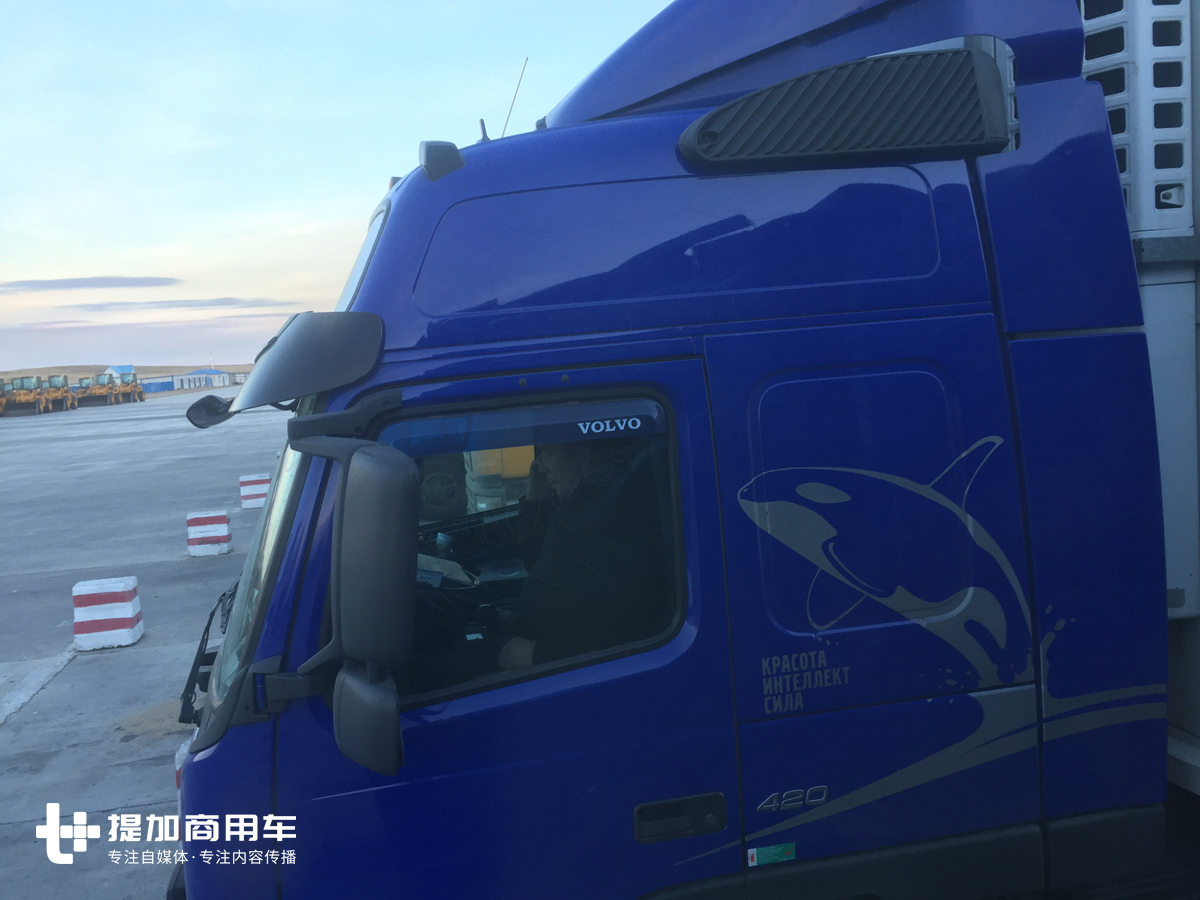 来自德国MAN的高端旗舰卡车，680马力V8动力的TGX牵引车实拍 - 第21张