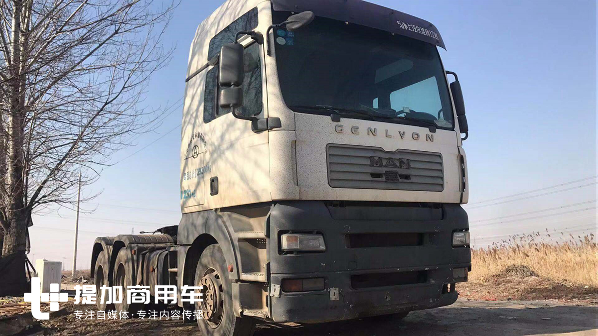 最“憋屈”的德国曼高端卡车，在国内运营多年，只得披着国产红岩杰狮的外衣 - 第2张