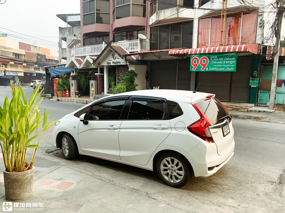 旅游发现泰国汽车文化上集：满街都是日系车，司机对路权的遵守值得我们学习 - 第14张
