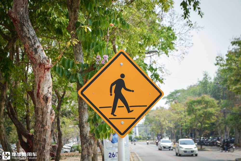 旅游发现泰国汽车文化上集：满街都是日系车，司机对路权的遵守值得我们学习 - 第16张