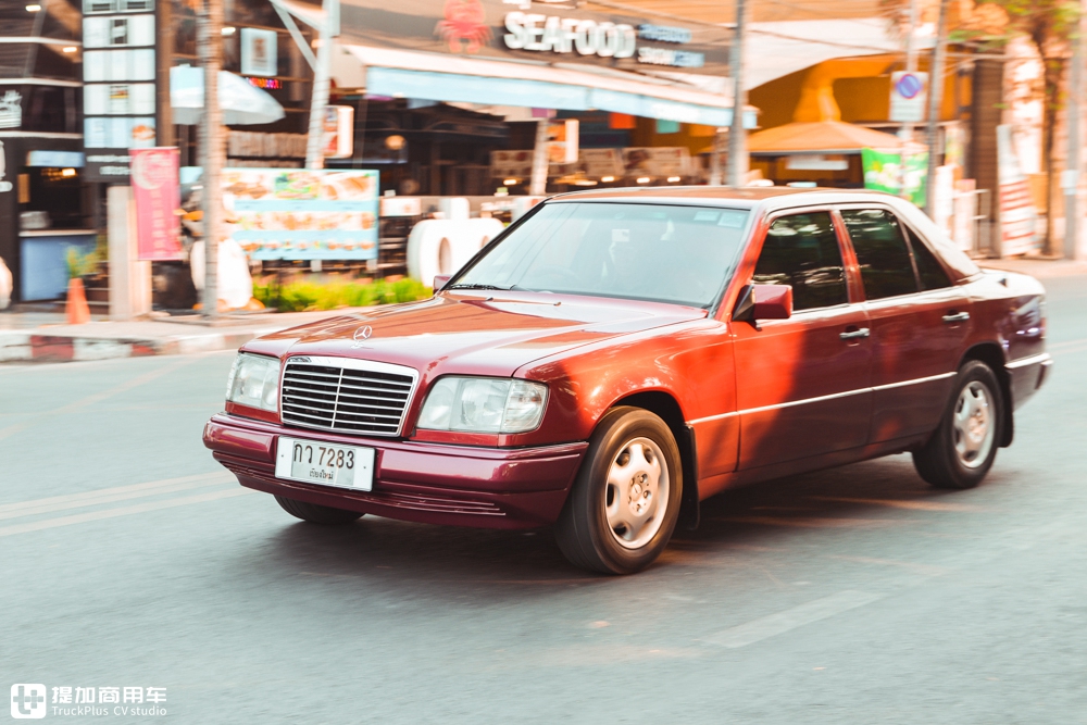 旅游发现泰国汽车文化上集：满街都是日系车，司机对路权的遵守值得我们学习 - 第21张