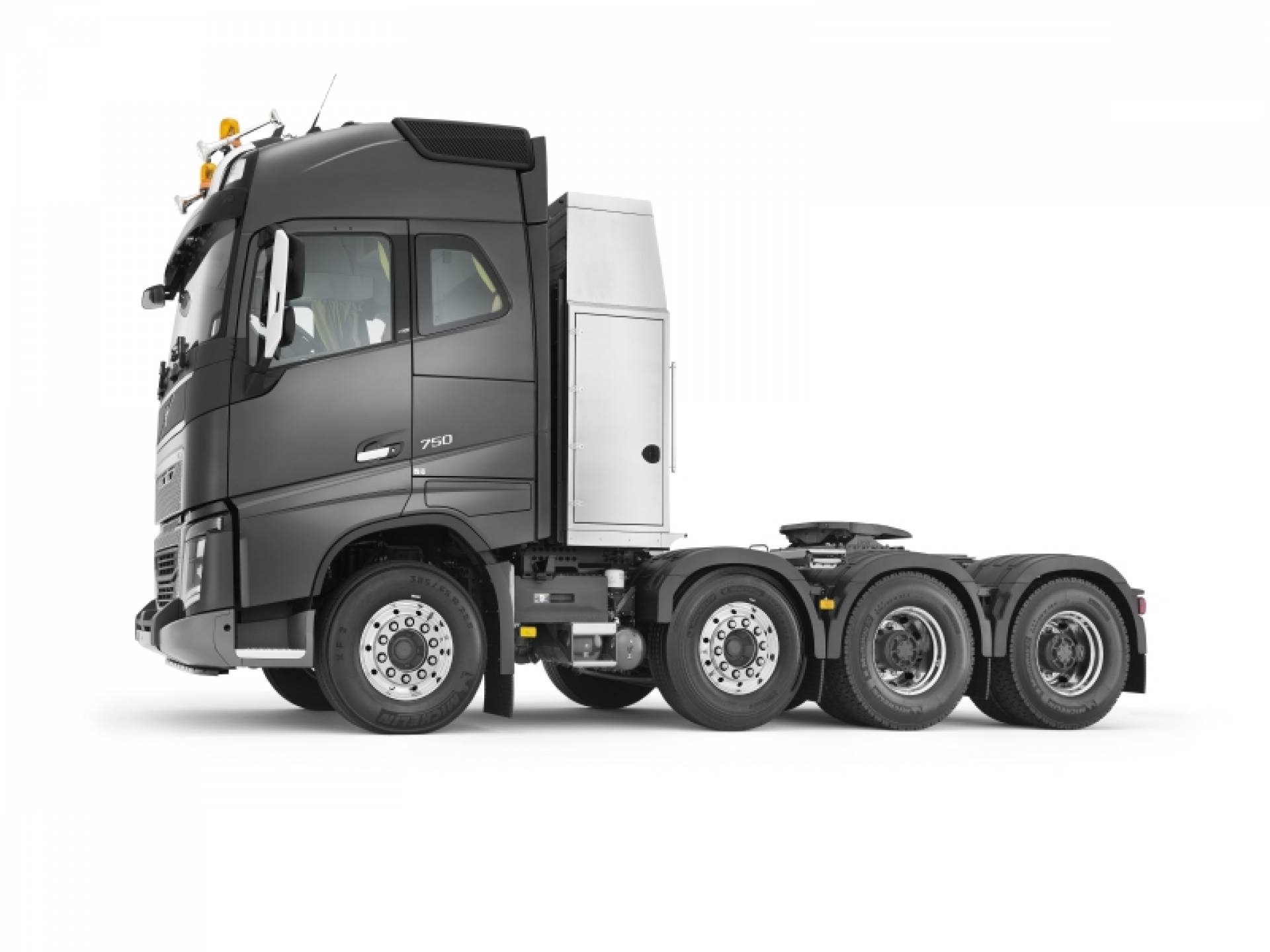 更大的驾驶室空间,卧铺最宽超106cm,沃尔沃新款FH-XXL车型即将问世 - 第14张 - 提加商用车网 更大的驾驶室空间,卧铺最宽超106cm,沃尔沃新款FH-XXL车型即将问世 - 第14张