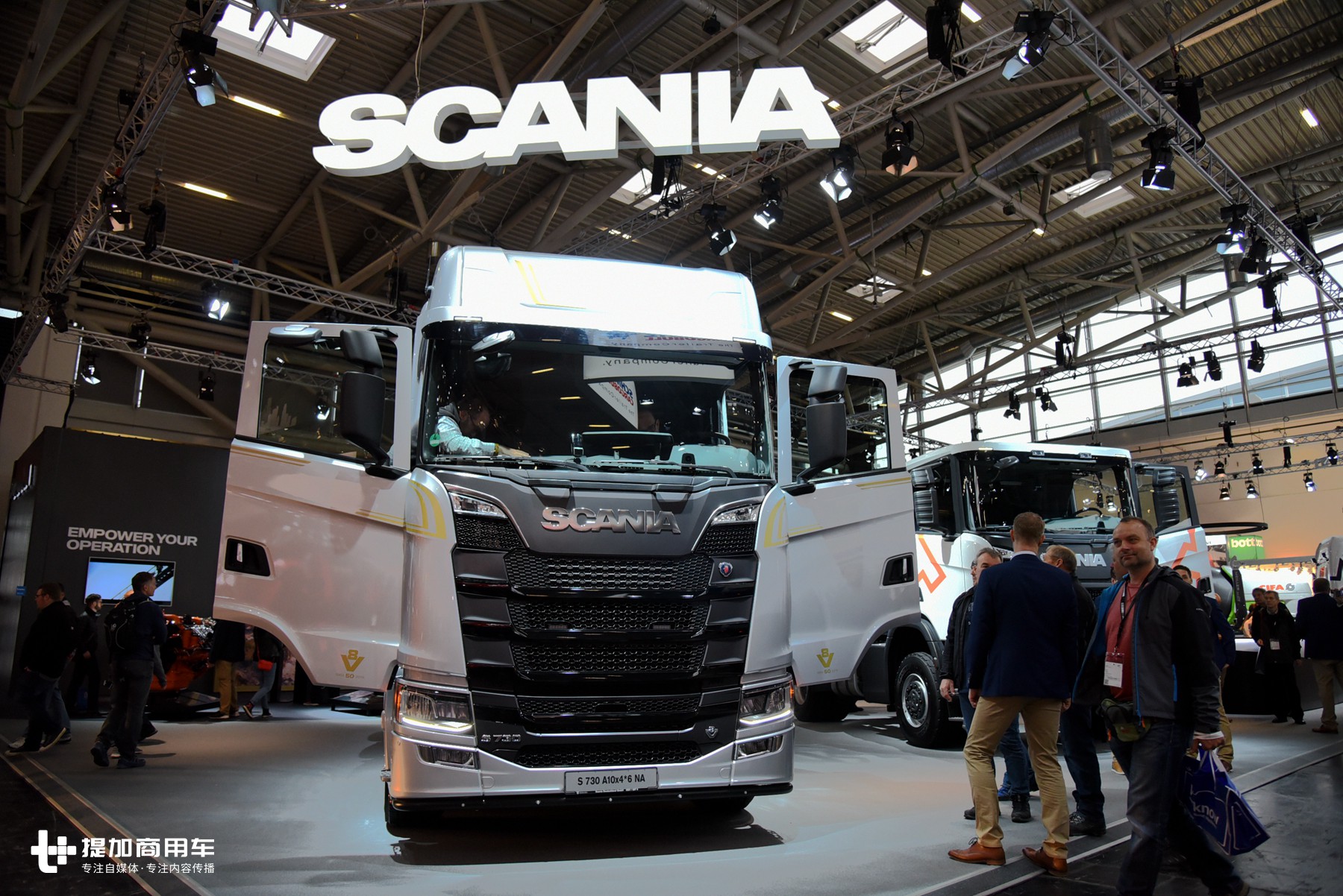 斯堪尼亚V8发动机纪念版领衔,宝马展第一天,先带大家看几款大件运输牵引车 - 第1张 - 提加商用车网 斯堪尼亚V8发动机纪念版领衔,宝马展第一天,先带大家看几款大件运输牵引车 - 第1张