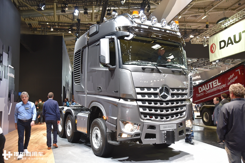 奔驰卡车的性能怪兽,配新款内饰的,630马力Arocs大件牵引车实拍 - 第1张 - 提加商用车网 奔驰卡车的性能怪兽,配新款内饰的,630马力Arocs大件牵引车实拍 - 第1张