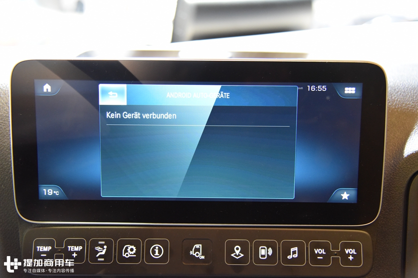 奔驰卡车的性能怪兽,配新款内饰的,630马力Arocs大件牵引车实拍 - 第17张 - 提加商用车网 奔驰卡车的性能怪兽,配新款内饰的,630马力Arocs大件牵引车实拍 - 第17张