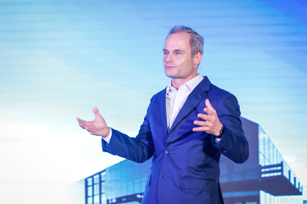 心设计,新起点:国际大咖实力创新为比亚迪再添华章 - 第3张 - 提加商用车网 心设计,新起点:国际大咖实力创新为比亚迪再添华章 - 第3张