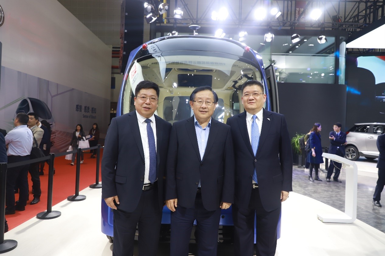 苏州金龙L4级无人驾驶巴士Pro-Blue“深蓝”上海国际车展全球首发 - 第1张 - 提加商用车网 苏州金龙L4级无人驾驶巴士Pro-Blue“深蓝”上海国际车展全球首发 - 第1张