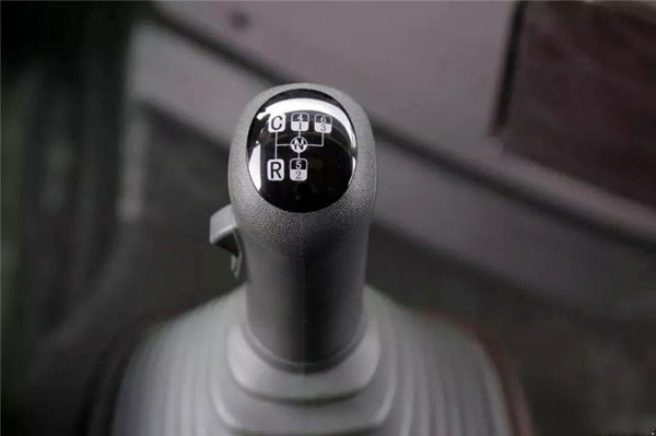 川藏线天堑二郎山首迎国内高端重卡平稳穿越 - 第9张 - 提加商用车网 川藏线天堑二郎山首迎国内高端重卡平稳穿越 - 第9张