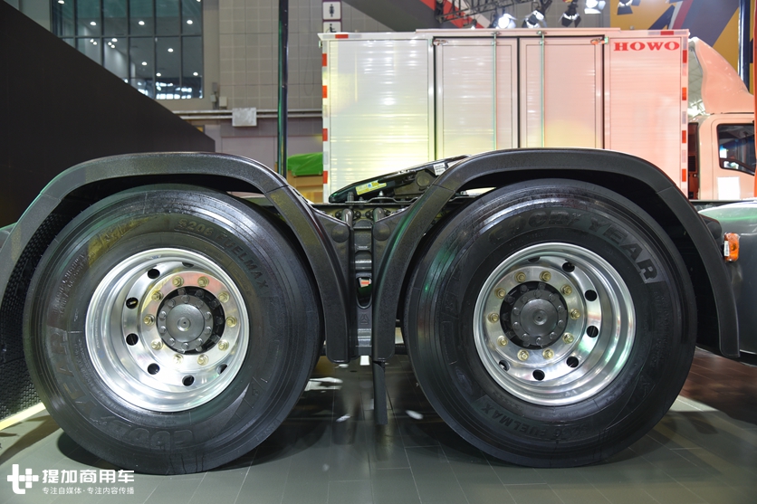 配置高到前桥也配气囊悬架,带您见识国六汕德卡牵引车的新进化 - 第6张 - 提加商用车网 配置高到前桥也配气囊悬架,带您见识国六汕德卡牵引车的新进化 - 第6张