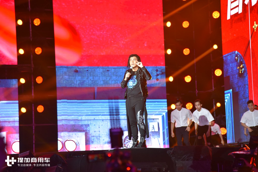 吉尼斯卡车特技！陈志朋献唱经典曲目！首届三一卡车音乐节圆满落幕 - 第6张