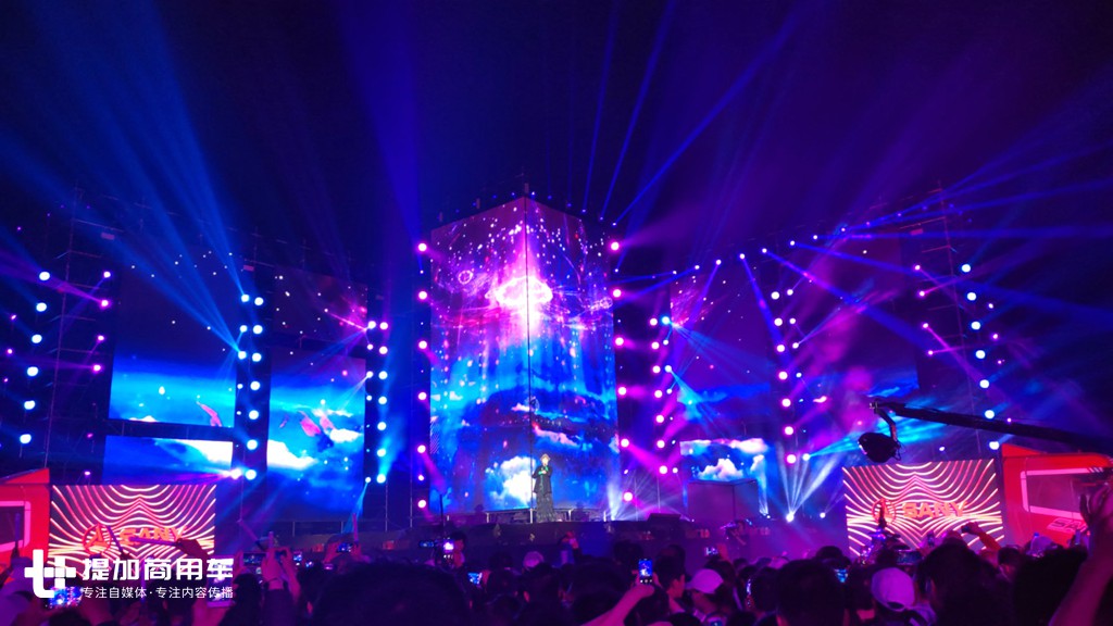 吉尼斯卡车特技!陈志朋献唱经典曲目!首届三一卡车音乐节圆满落幕 - 第5张 - 提加商用车网 吉尼斯卡车特技!陈志朋献唱经典曲目!首届三一卡车音乐节圆满落幕 - 第5张