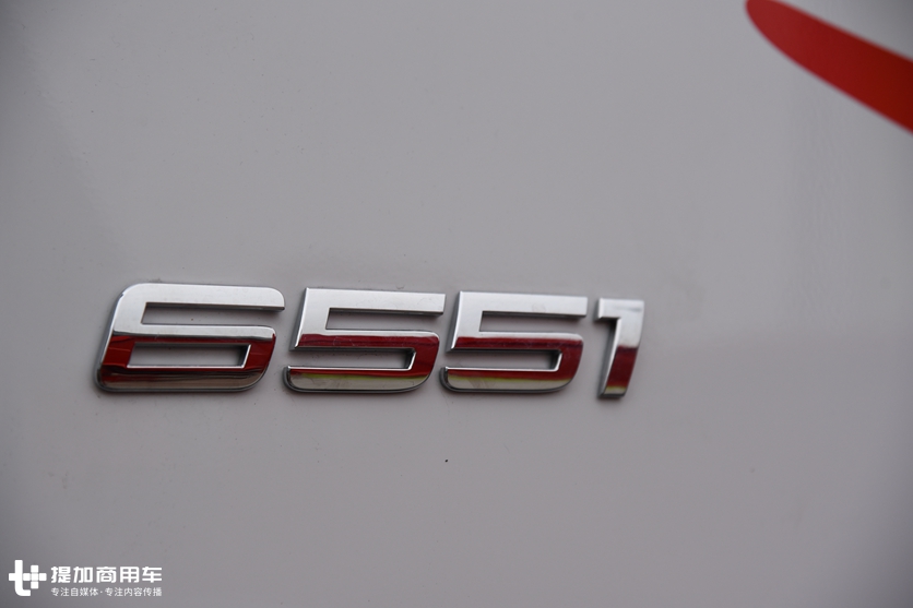 6轴车型最抢眼,2019宝马展中联展出的奔驰Arocs底盘混凝土泵车实拍 - 第12张 - 提加商用车网 6轴车型最抢眼,2019宝马展中联展出的奔驰Arocs底盘混凝土泵车实拍 - 第12张