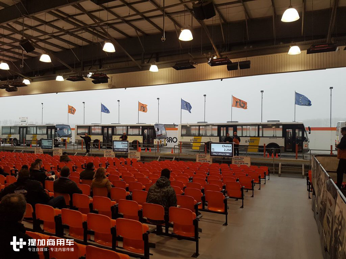 高端卡车白菜价，东风小康实力抢镜，带您逛欧洲本土某大型二手卡车市场 - 第2张