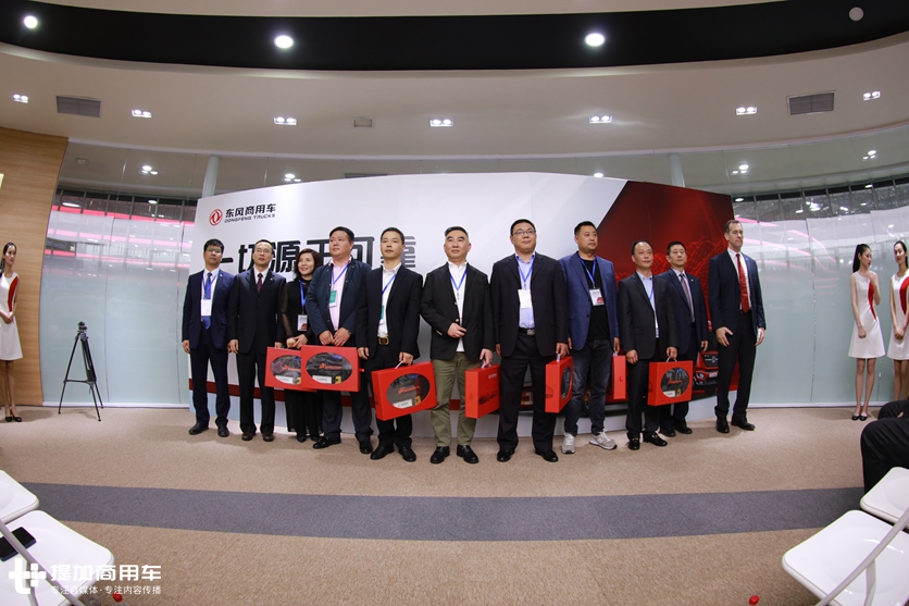 天龙KL的可靠性被用户点赞,东风说未来我们的卡车还有更多可以期待 - 第2张 - 提加商用车网 天龙KL的可靠性被用户点赞,东风说未来我们的卡车还有更多可以期待 - 第2张