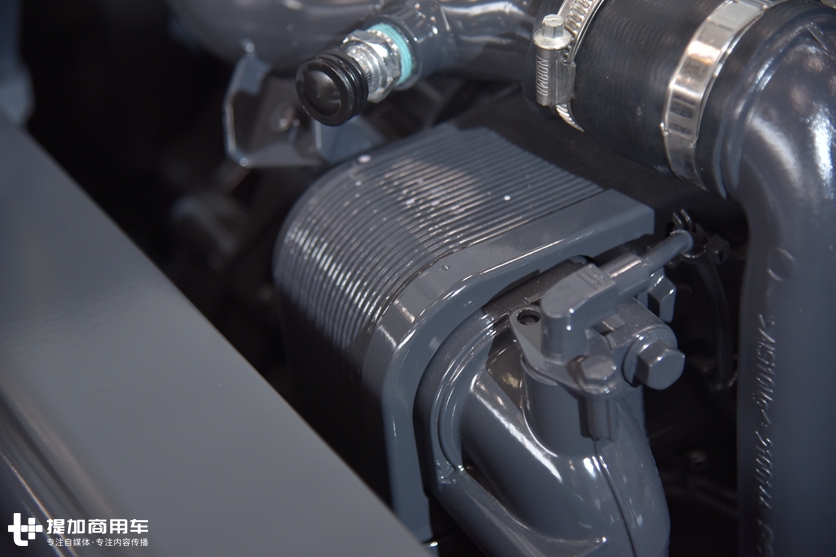 4X4全驱,配车载冰箱,500马力的斯堪尼亚R系XT工程版牵引车实拍 - 第10张 - 提加商用车网 4X4全驱,配车载冰箱,500马力的斯堪尼亚R系XT工程版牵引车实拍 - 第10张